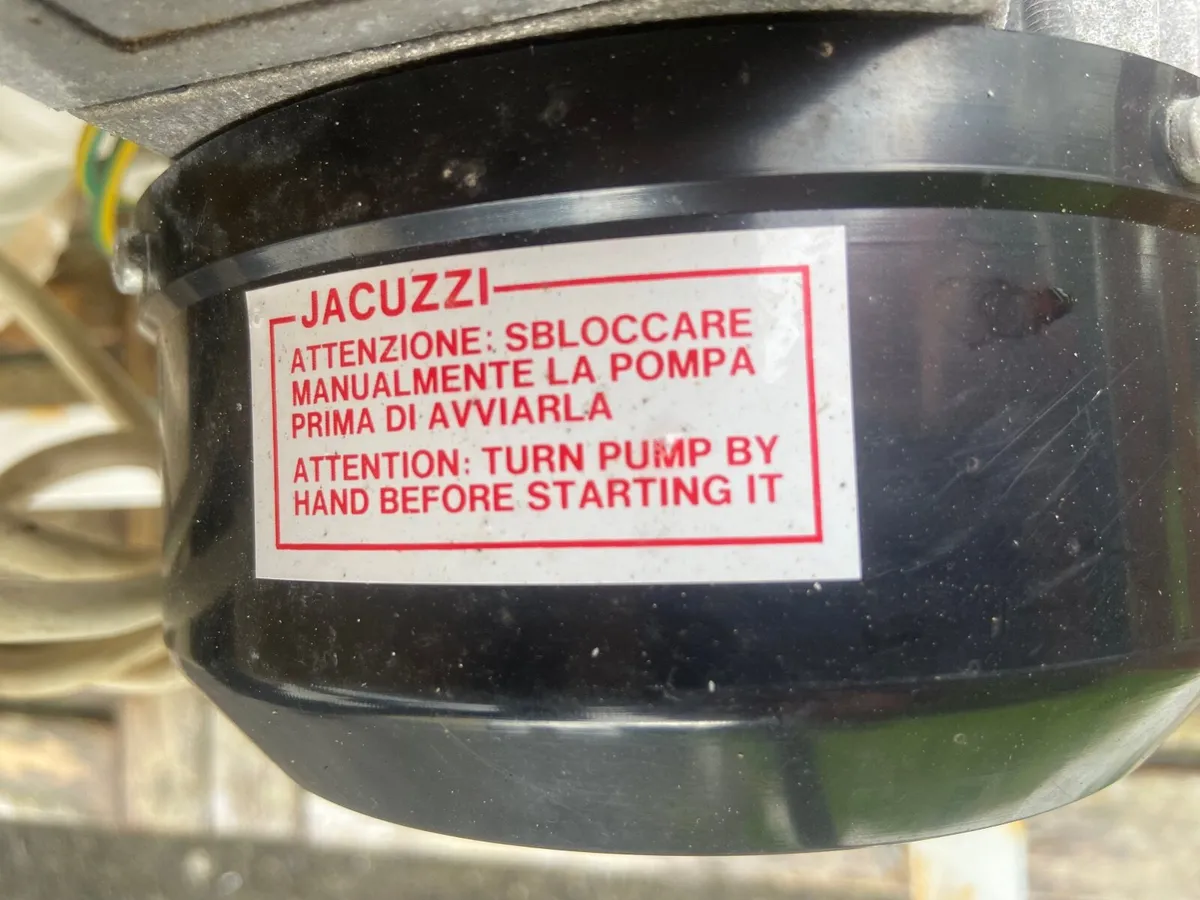 Bath /Jacuzzi - Image 4