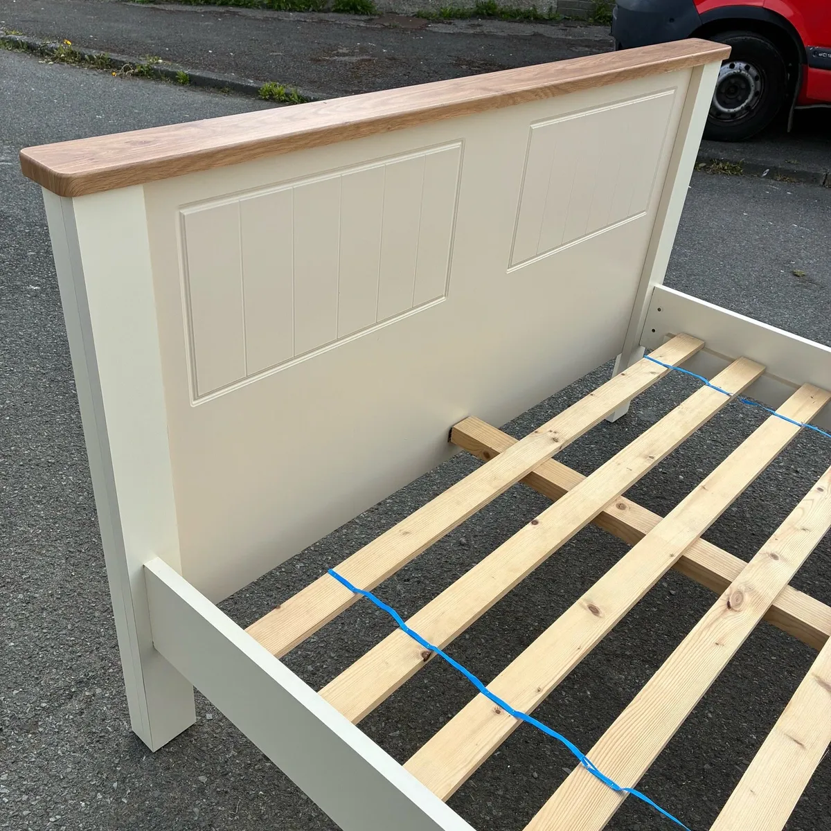 5ft Solid Cream & Pine Bed Frame - Image 4
