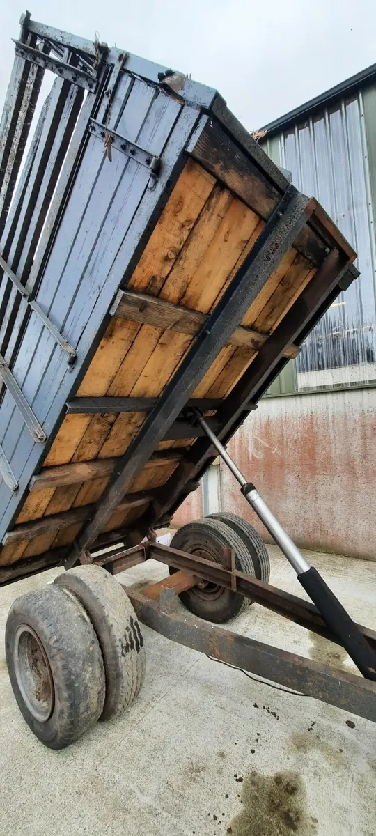 12x7 and 10x6 tipping trailers - Image 3