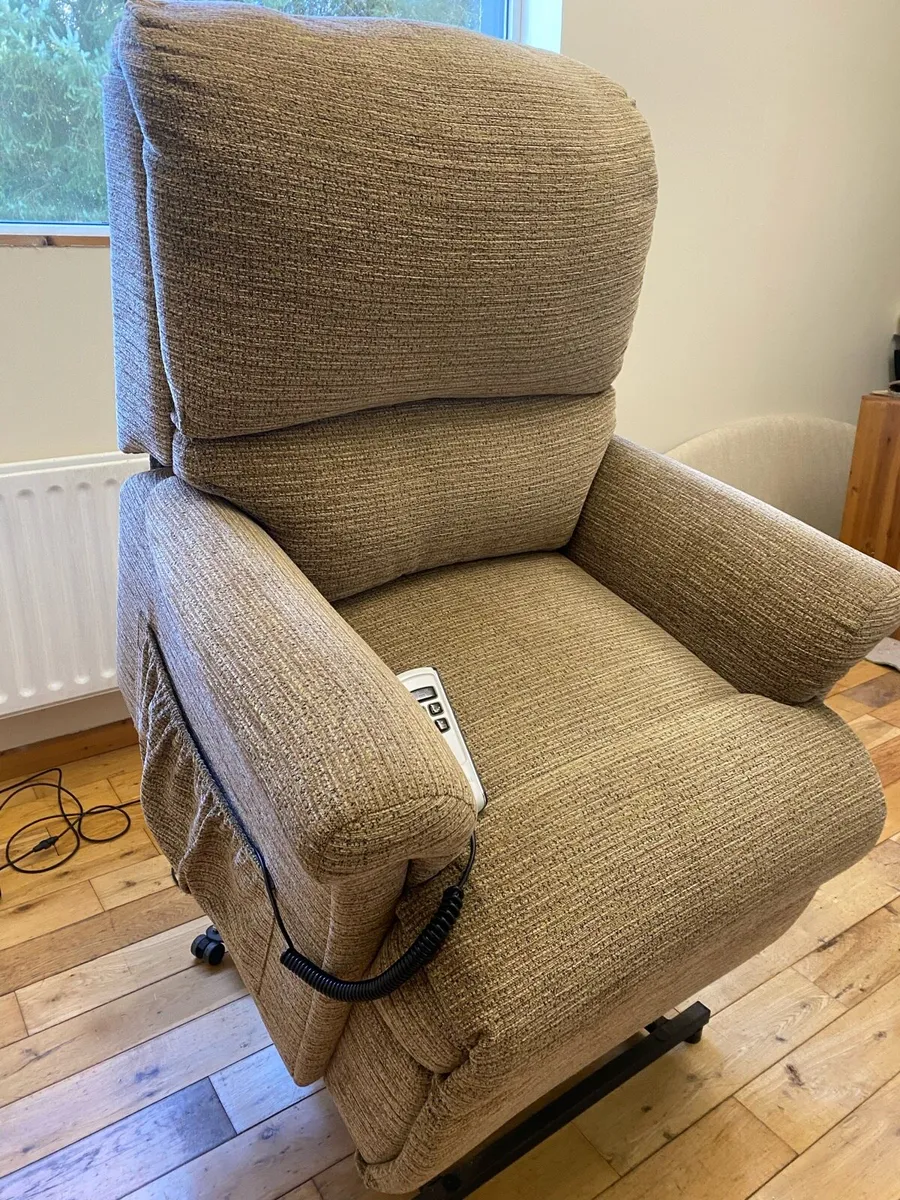 Sherborne Electric Rise & Recline Chair - Image 1