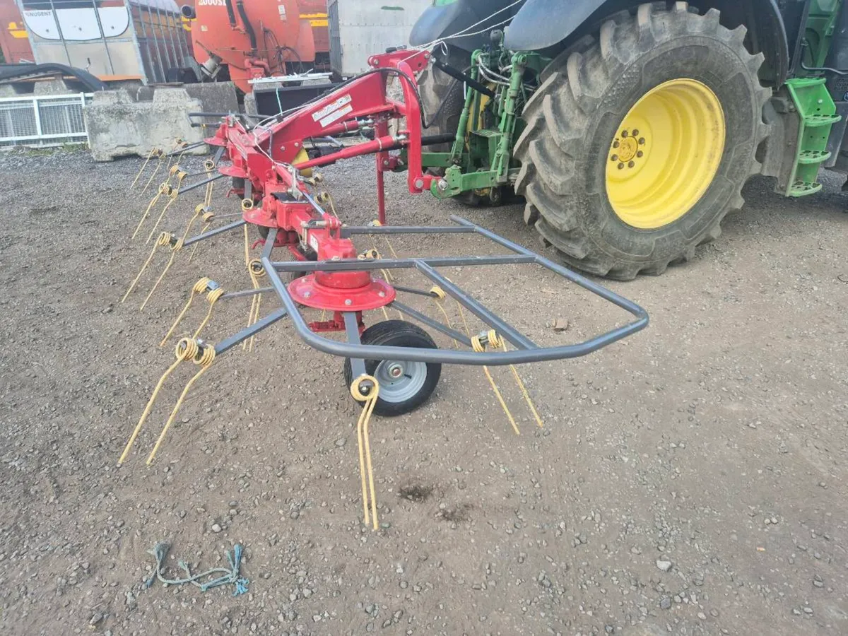 4 rotor tedder NEW - Image 3