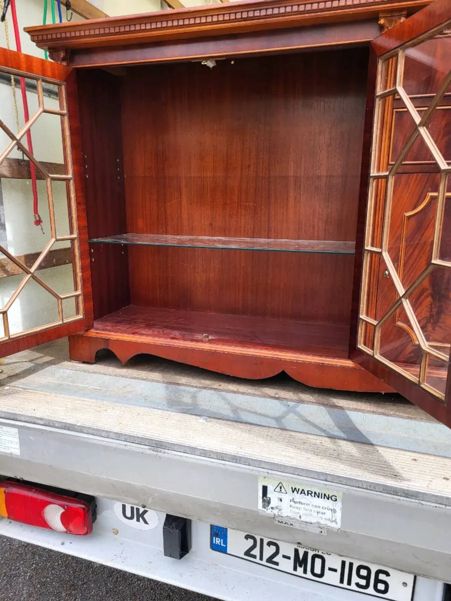 Beautiful Flamed mahogany display unit - Image 3