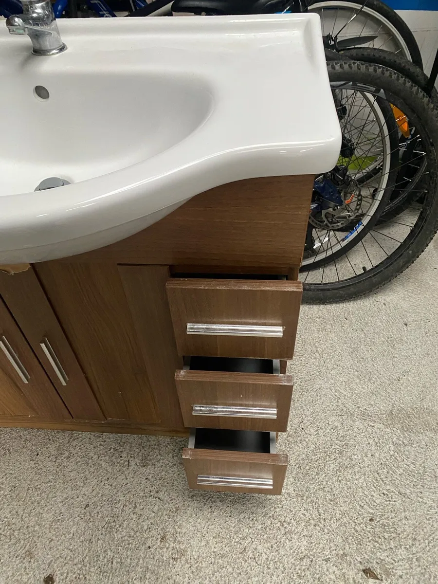 Bathroom sink and unit - Image 3