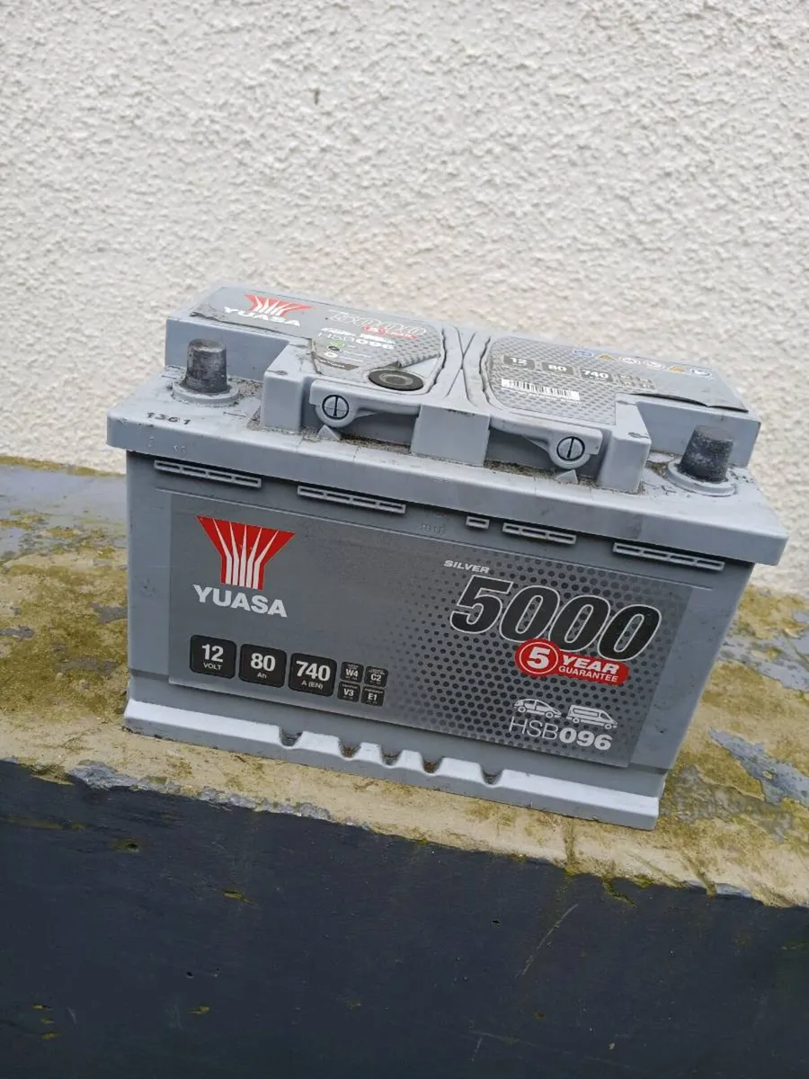 Car battery now - Image 1