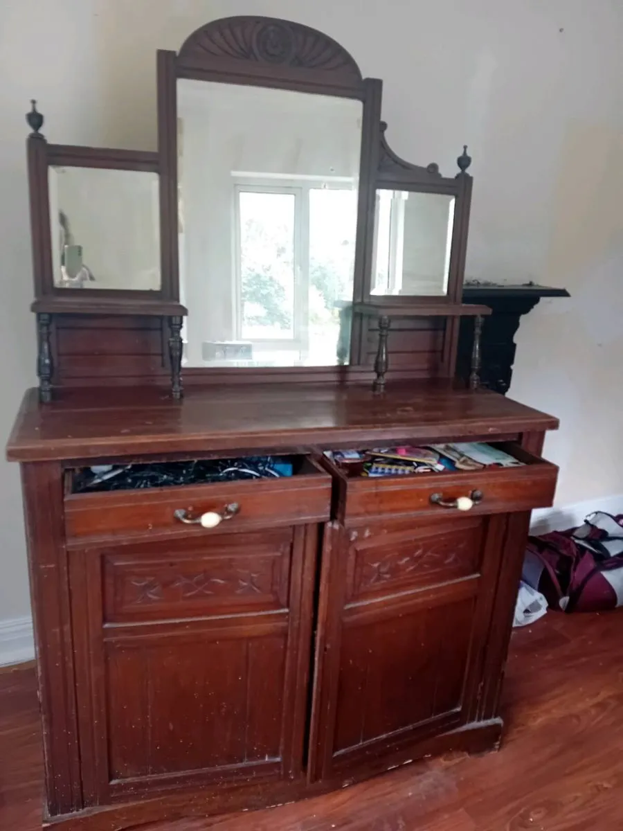 Dresser - Image 2