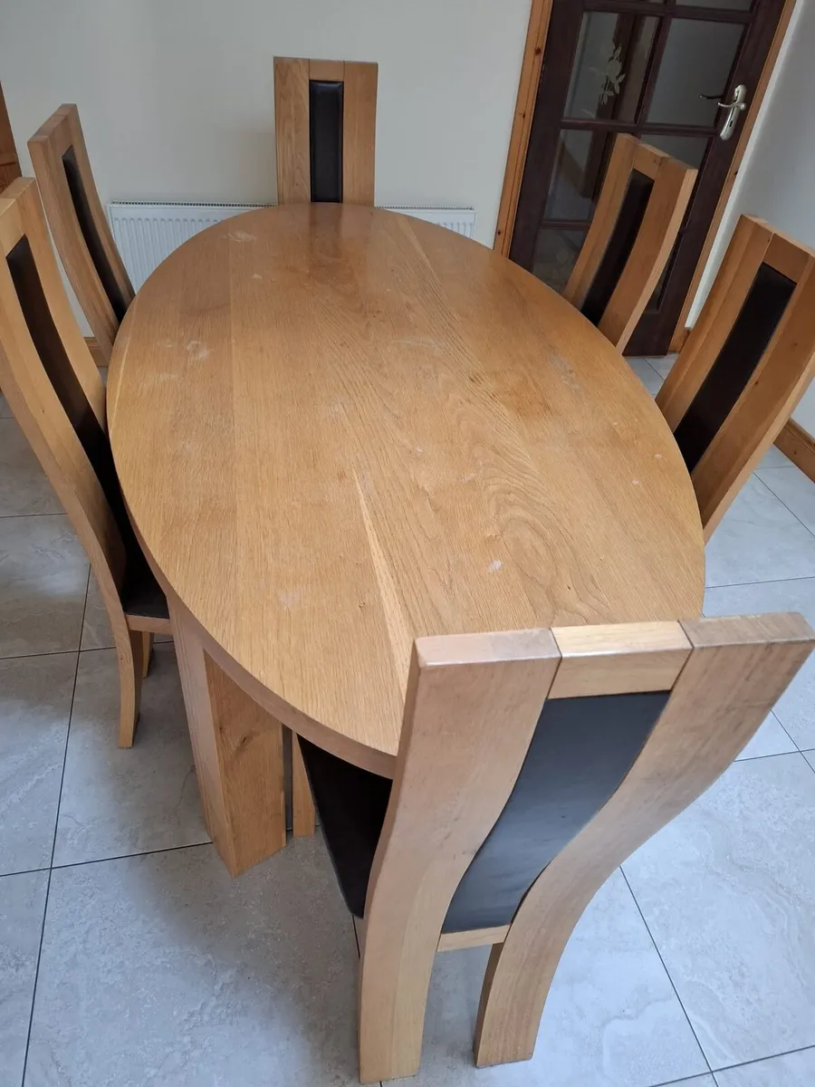 Kitchen table & chairs - Image 1