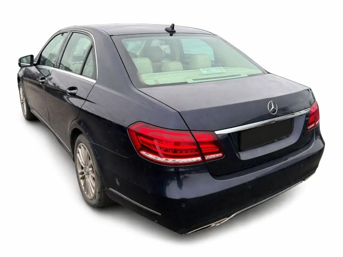 14 MERCEDES E-CLASS  200 CDI BLUE EFFICIENCY AVANT - Image 4