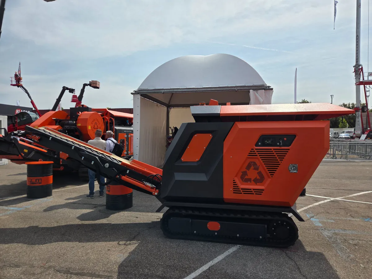 GCM 4.5 ton Compact Tracked Crusher - Image 1
