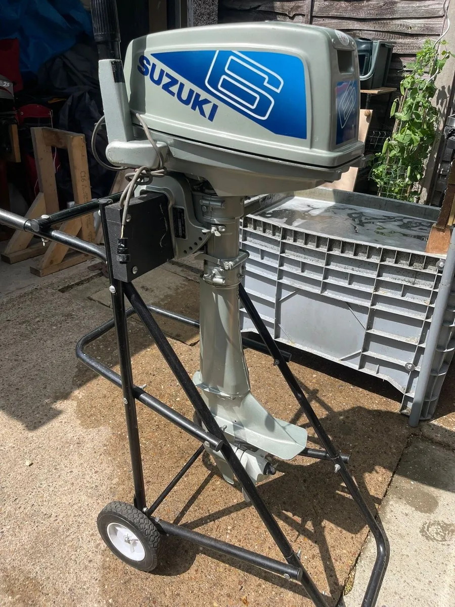 Suzuki 6hp outboard - Image 1
