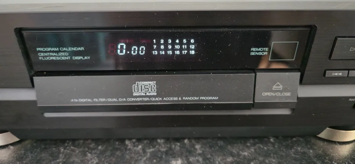 CD PLAYER AKAI CD-M 480 MIDI TOWER 35 cm VINTAGE - Image 4