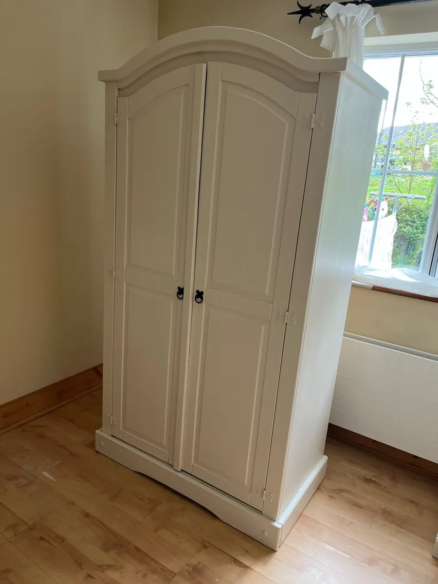 Wardrobe and drawers - Image 2