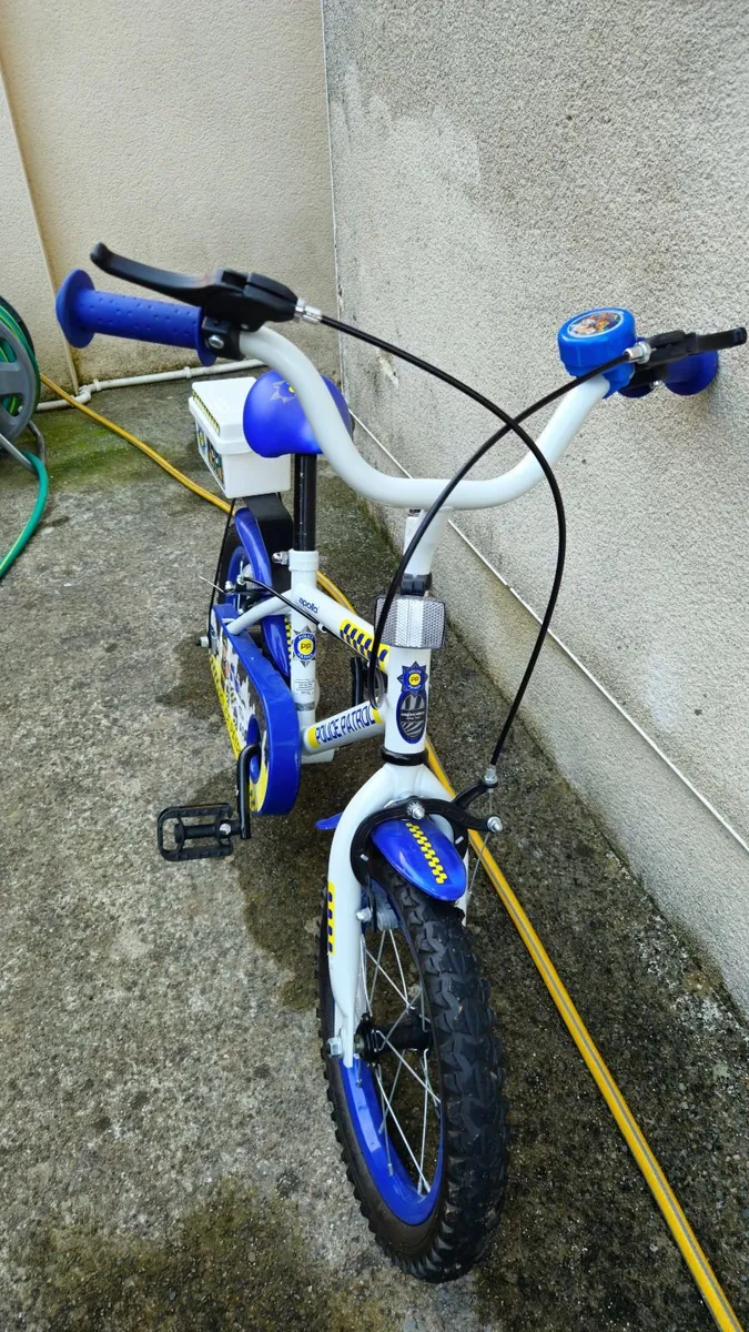 Apollo Police Patrol Kids Bike 14" with Stabiliser - Image 2