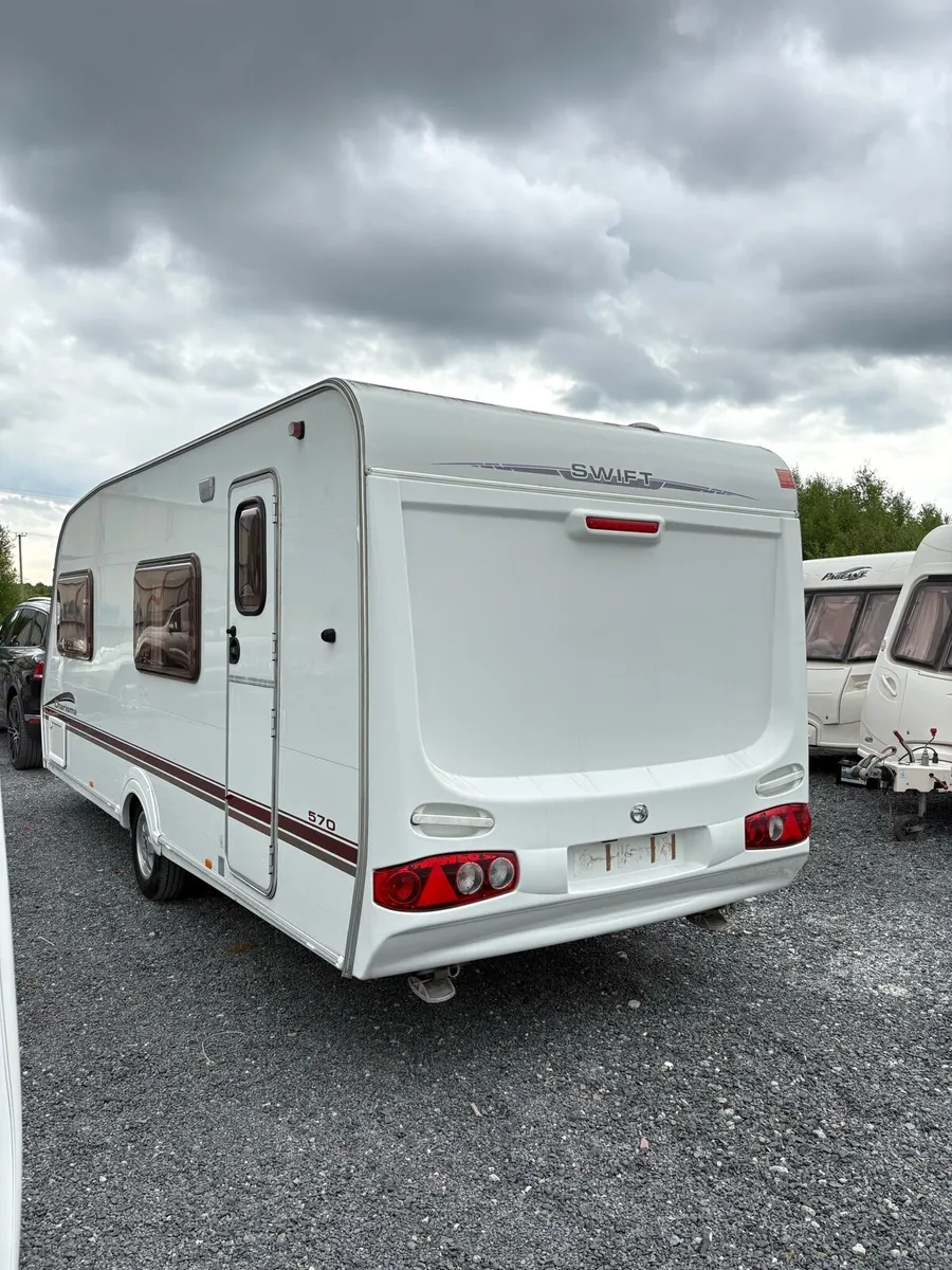 Swift charisma 6 berth caravan for sale - Image 4
