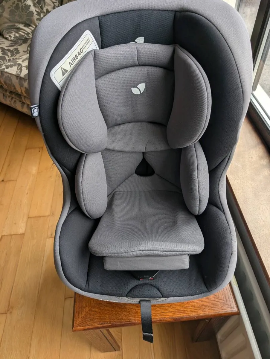 Child car sear - Image 1