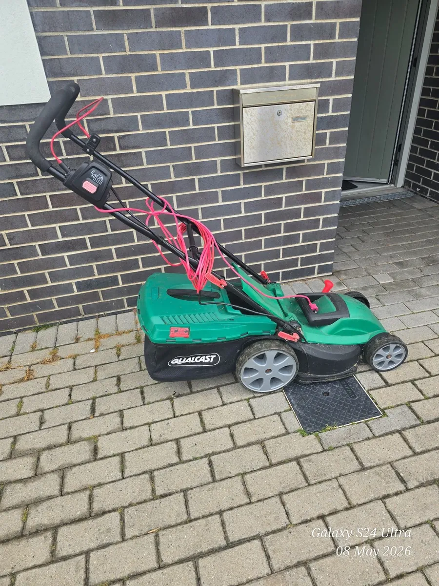 Qualcast Electric Lawnmower - Image 3