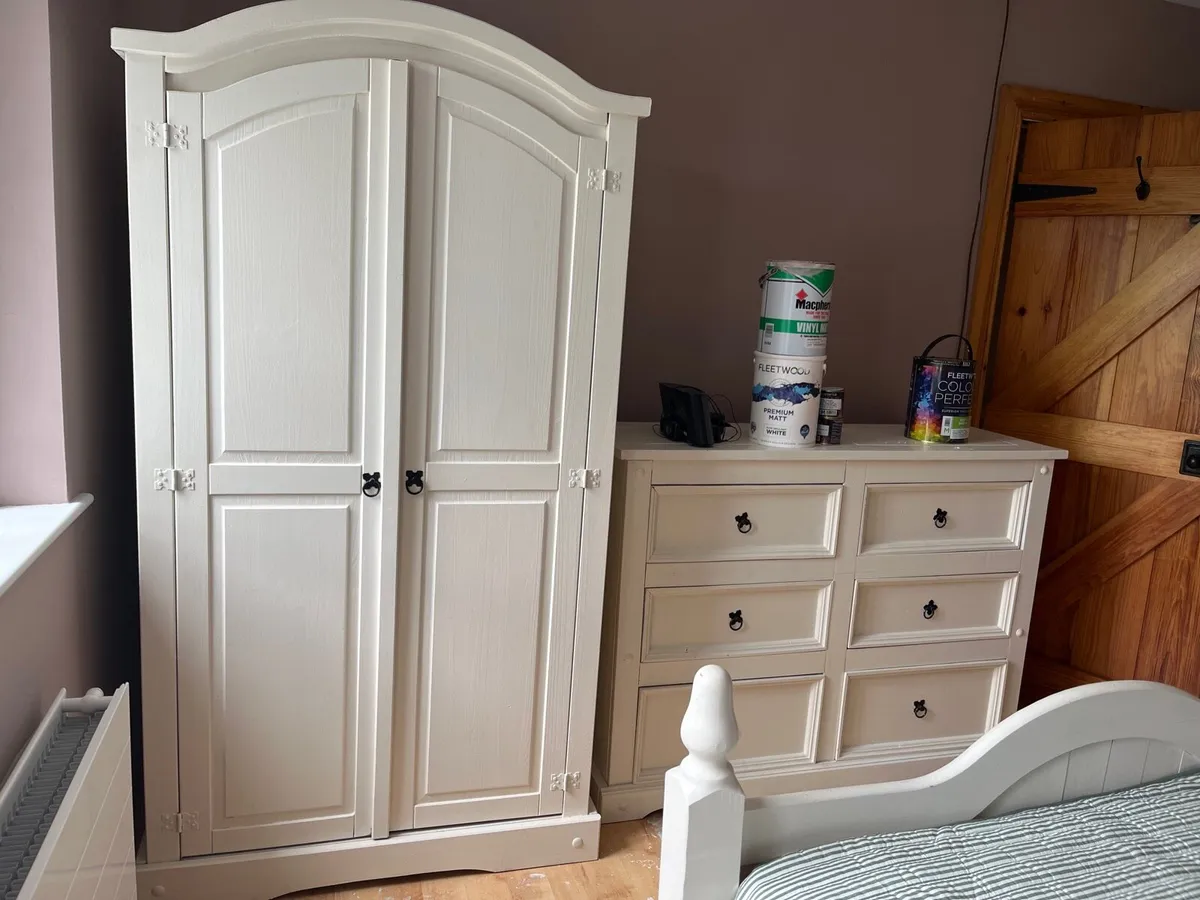 Wardrobe and drawers - Image 1