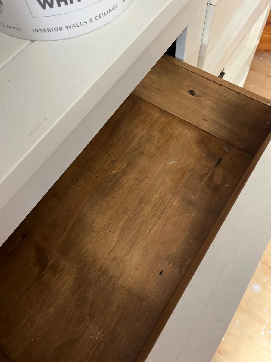 Wardrobe and drawers - Image 4