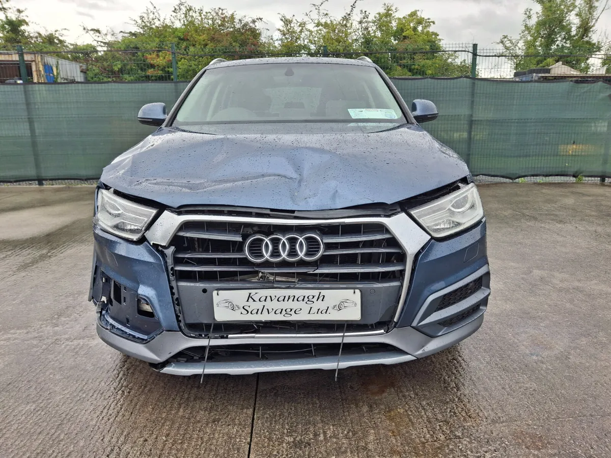 172 Audi Q3 2.0 TDI Automatic Light Damage - Image 1
