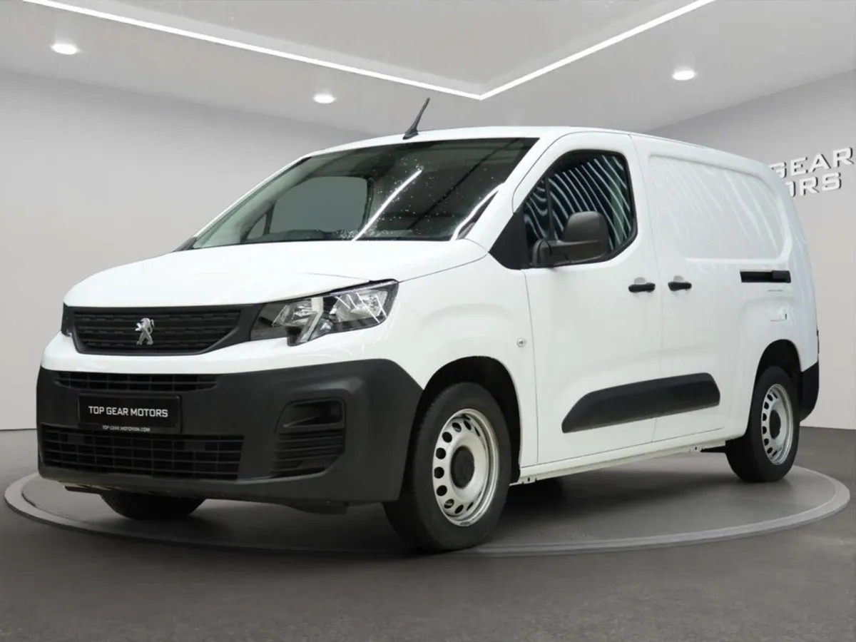 2024 Peugeot Partner Professional Premium+ 1.5 - Image 3