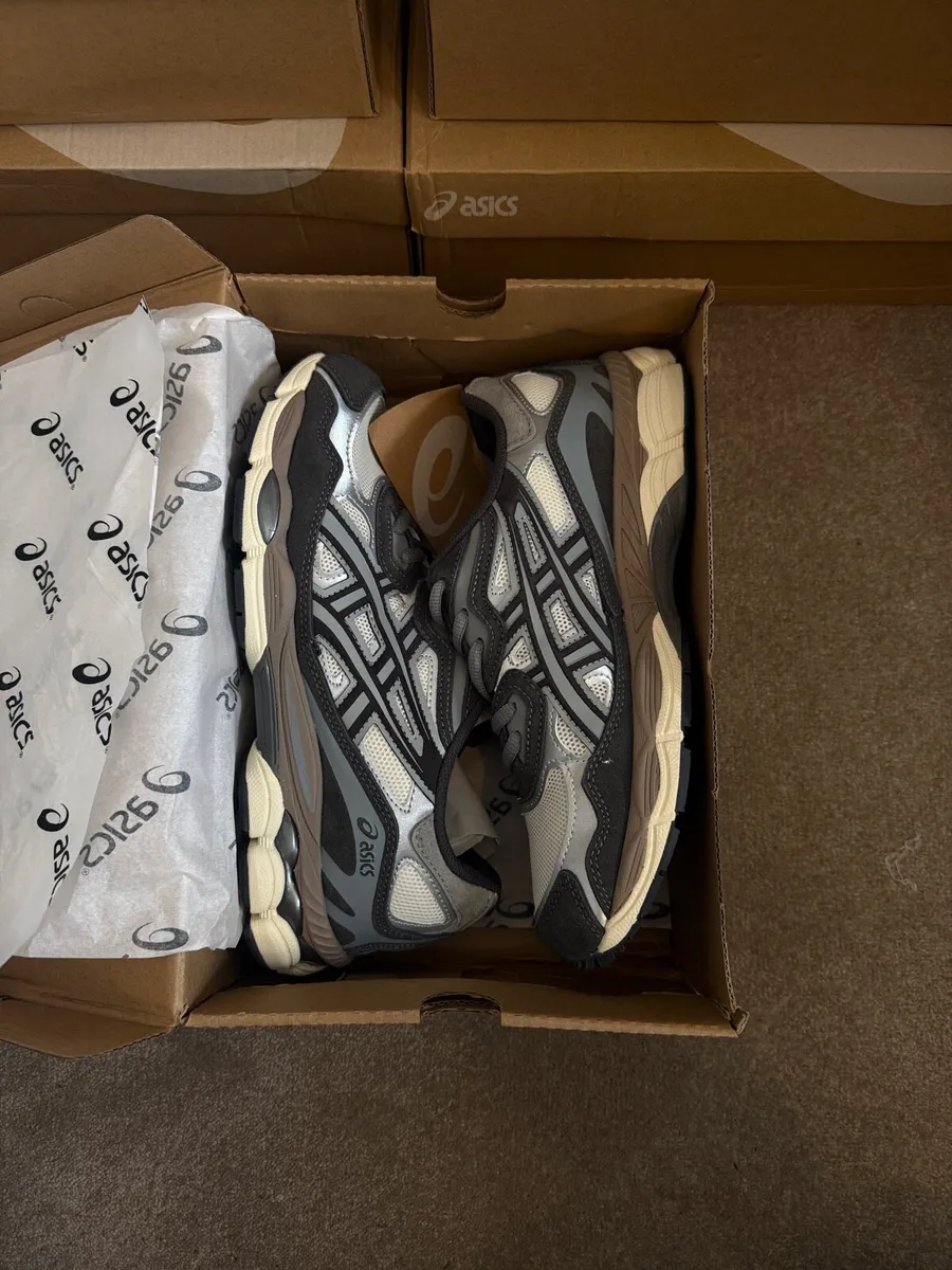 ASICS Gel-NYC Grey/Silver Brand New – Size 8/9/10 - Image 1