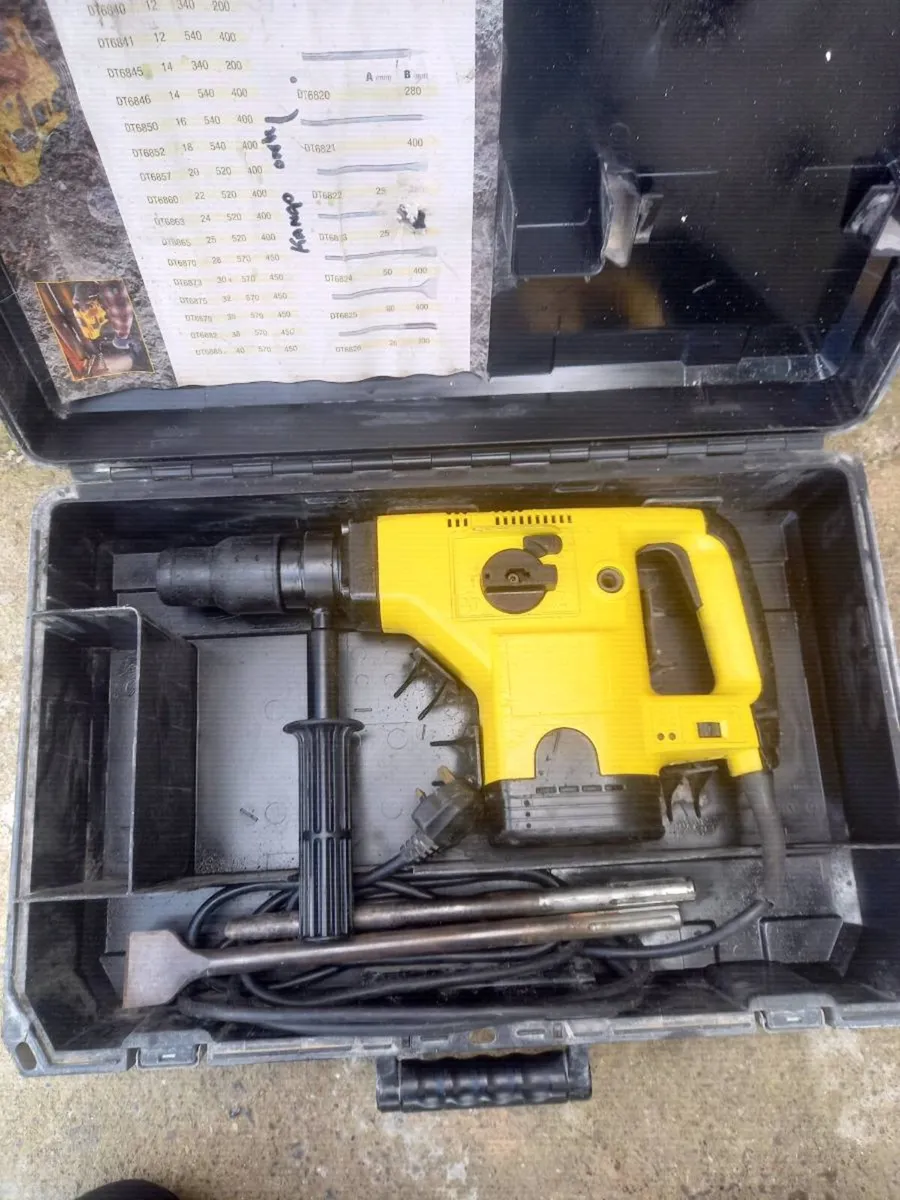 DeWalt SDS Max Hammer Drill - Image 1