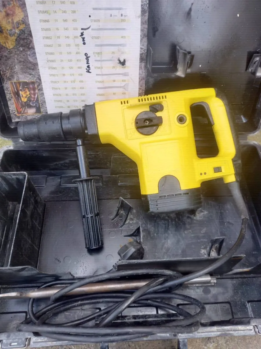 DeWalt SDS Max Hammer Drill - Image 3