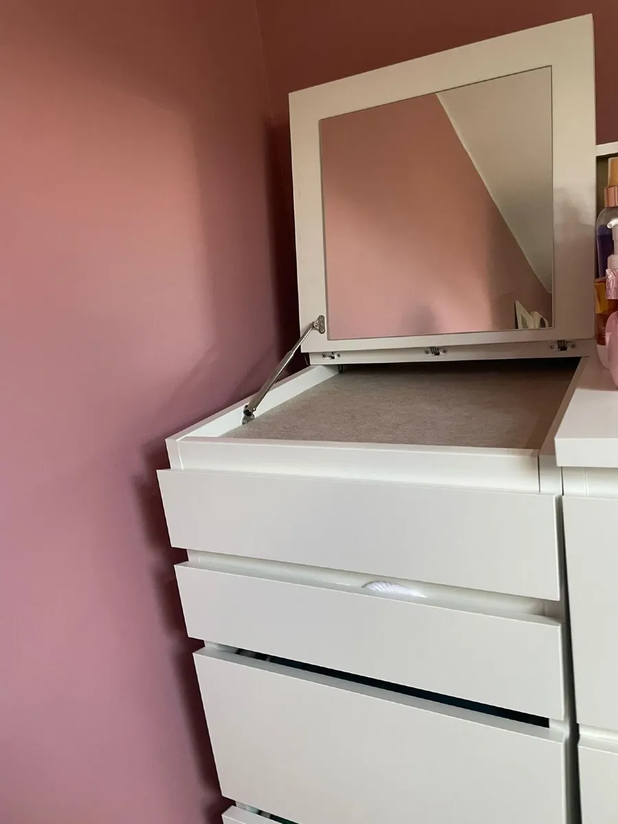 Chest of Drawers - Image 2