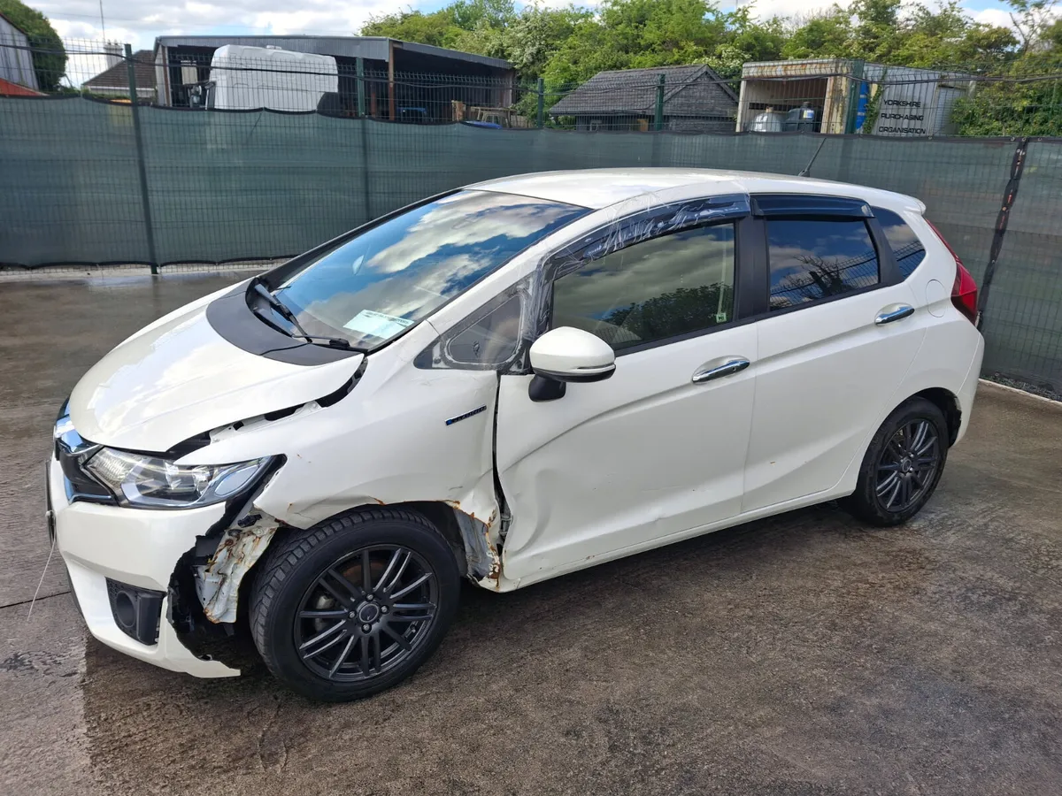 2016 Honda Fit Hybrid Automatic.Light Damage - Image 2