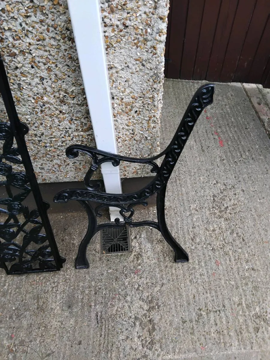 Wrought frame - Image 3