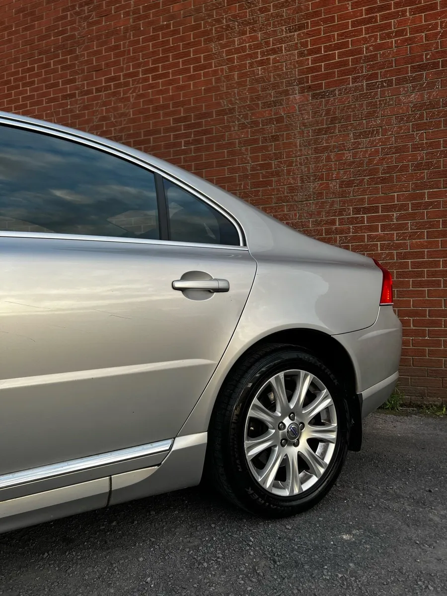 2010 Volvo S80 - Image 3