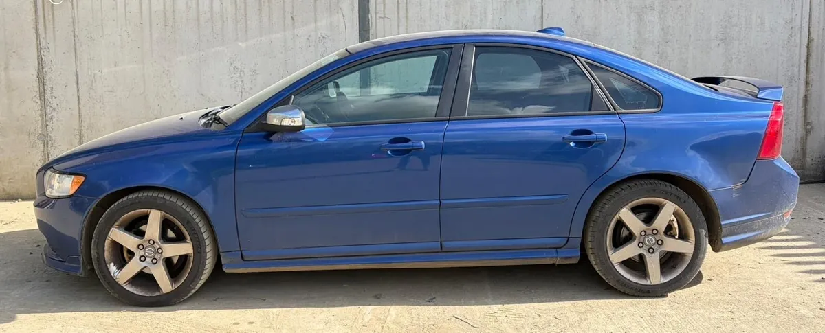 2008 Volvo S40 for parts - Image 3