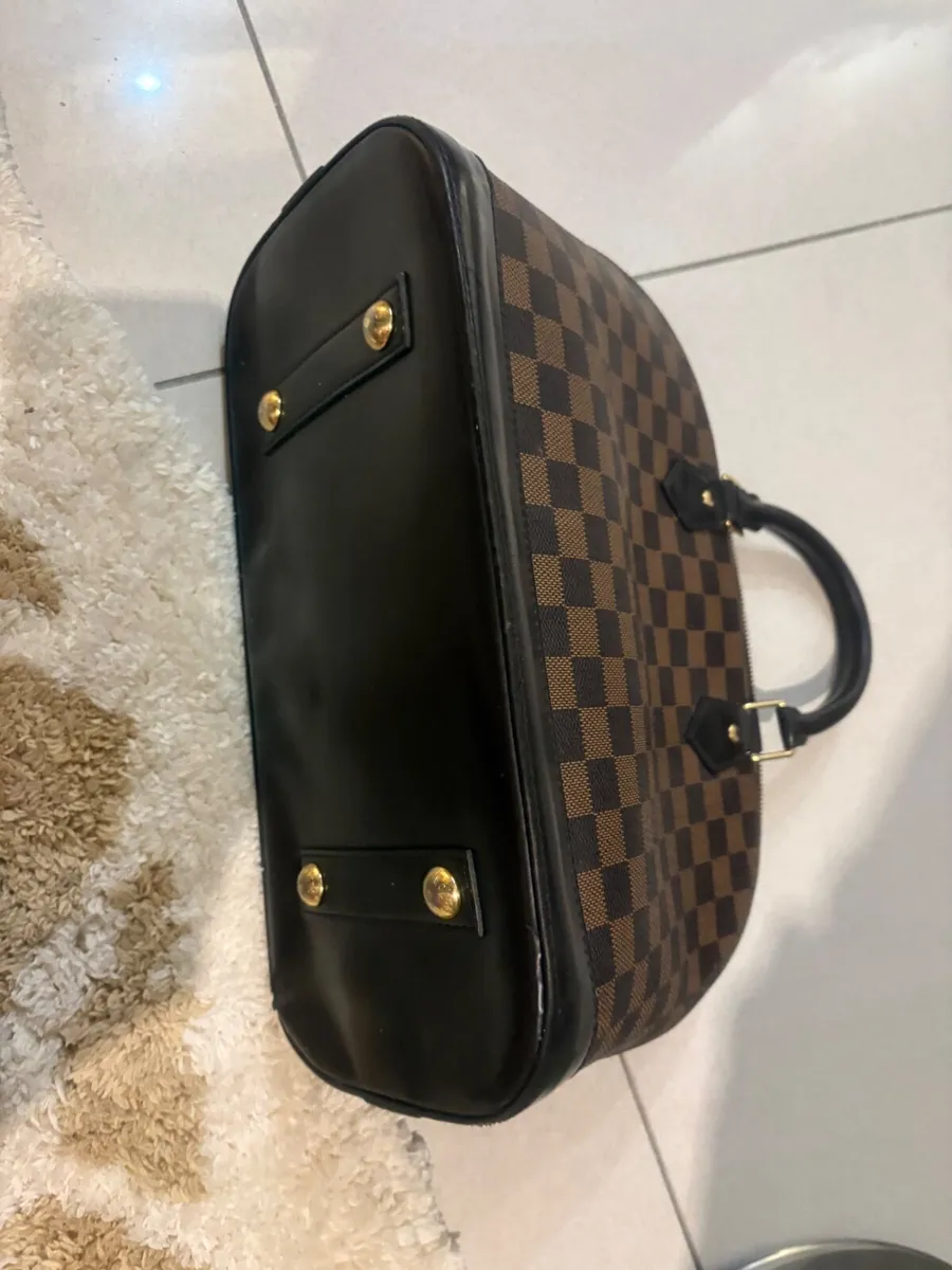 Louis Vuitton Alma handbag - Image 3
