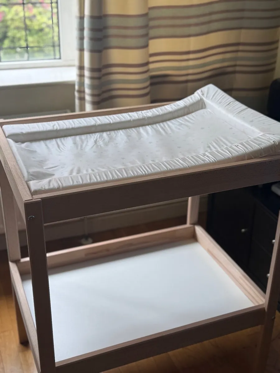 Baby changing stations (2) - Image 2