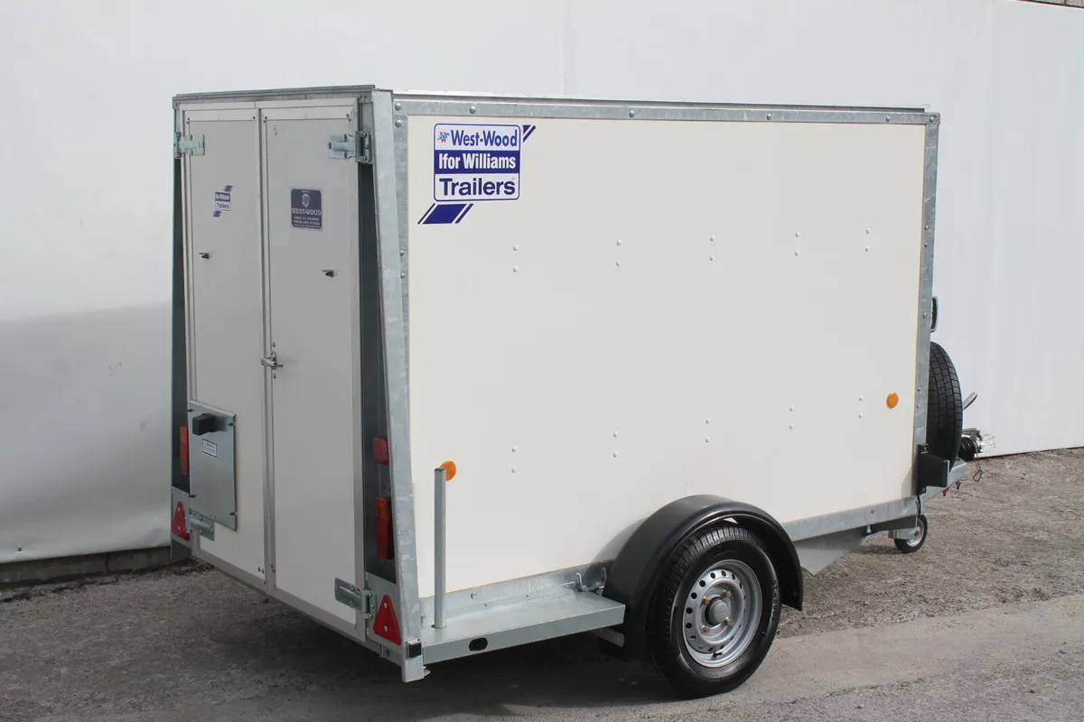 T816927 New Bv84 8' x4' x 5' Ifor Williams xxx - Image 2