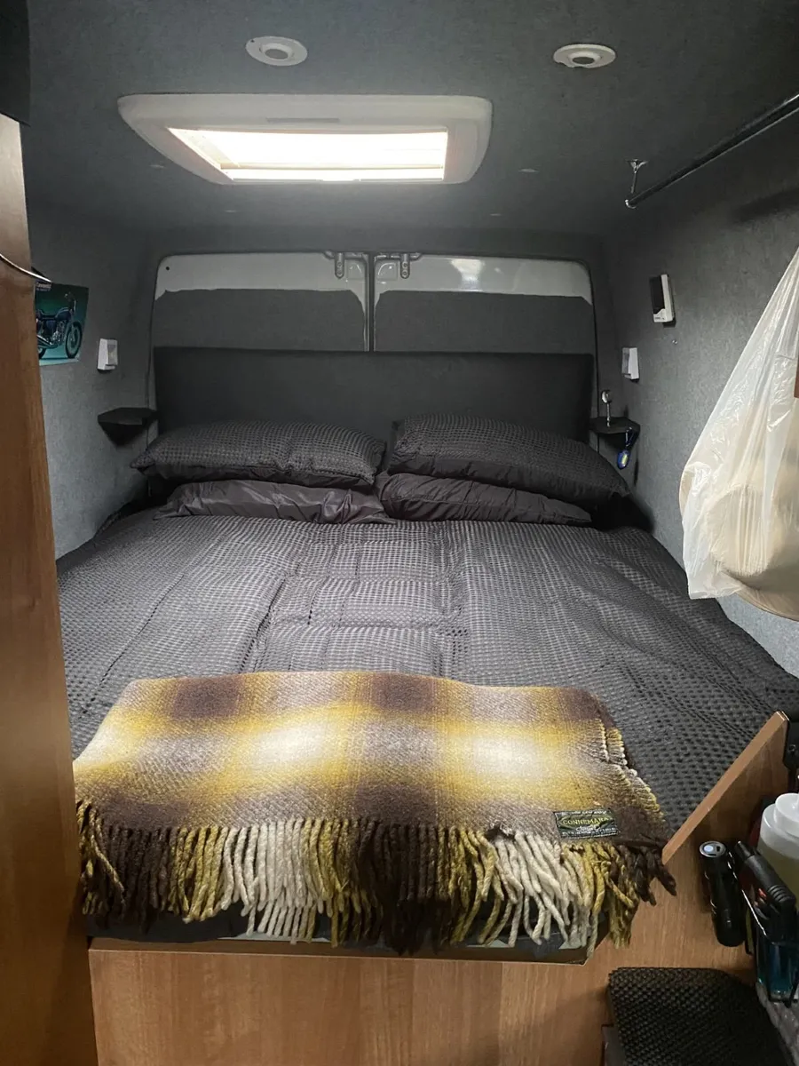Camper Van - Image 2