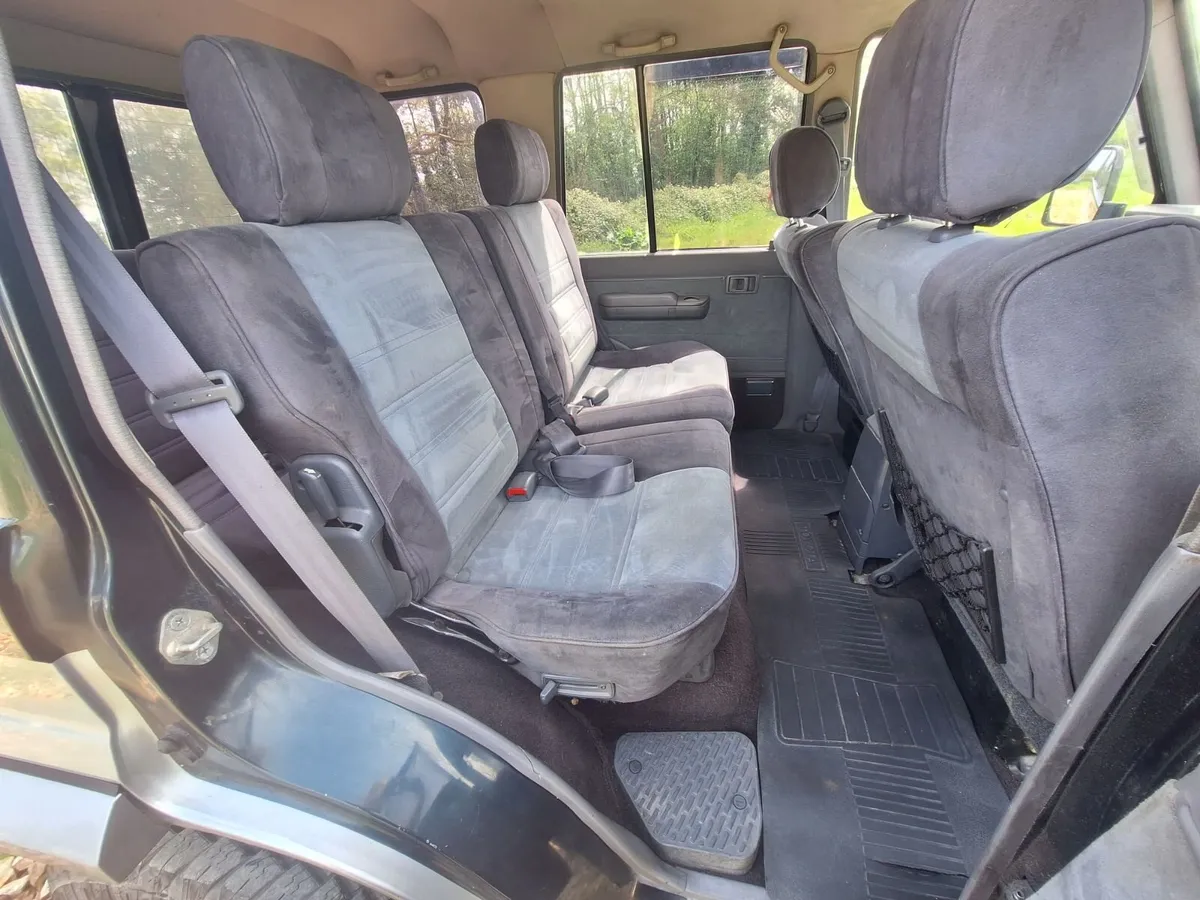 Toyota Land Cruiser 1992 - Image 2