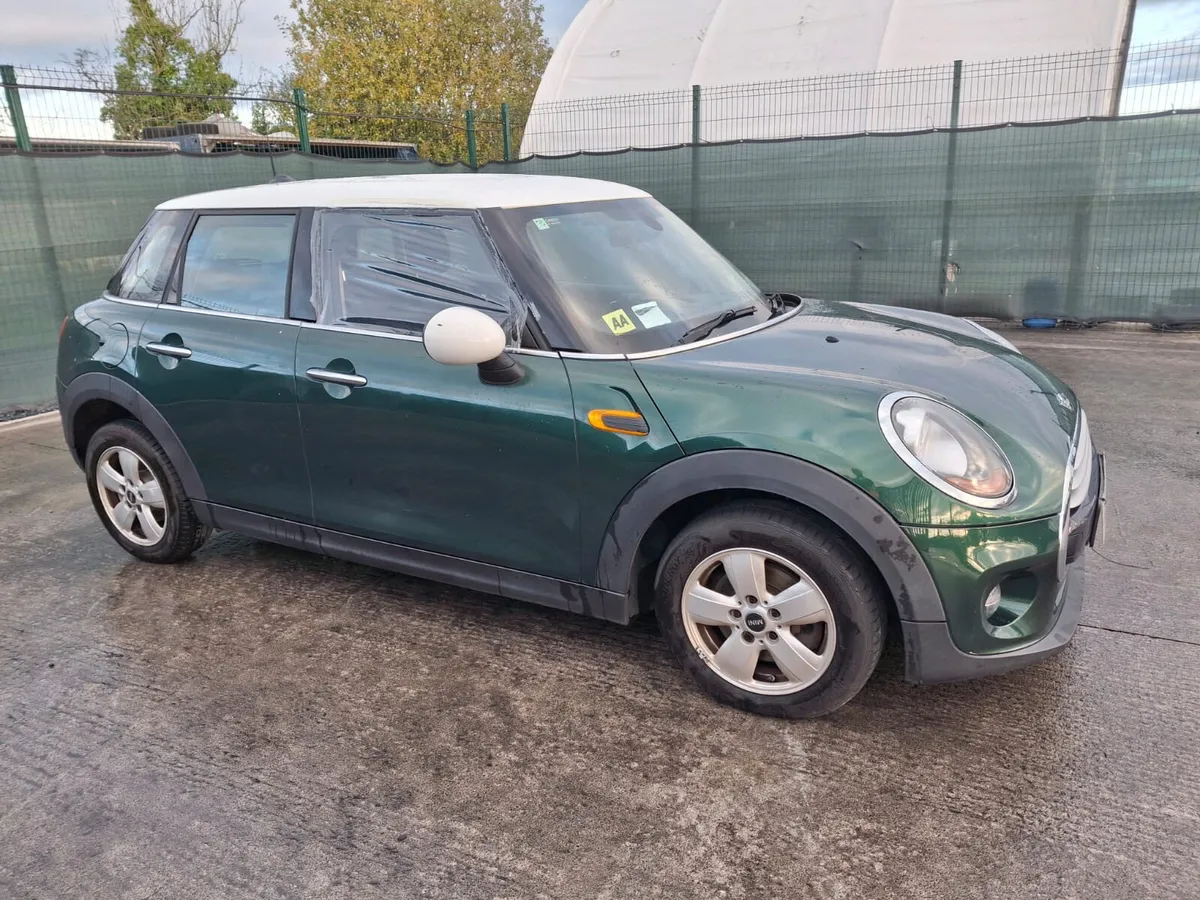 2015 Mini Cooper  Automatic Light Damage - Image 1