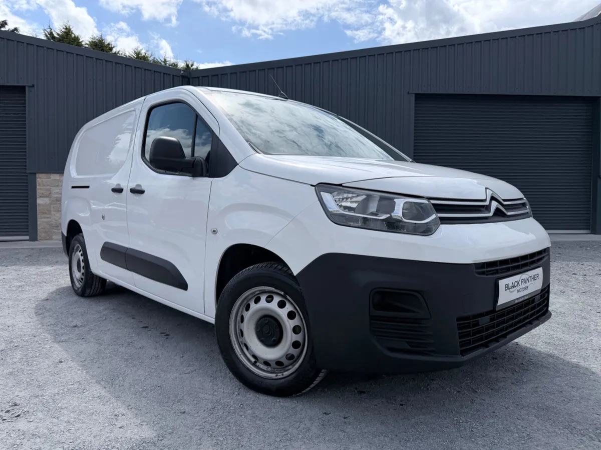 Citroen Berlingo 202’ LWB LOW MILEAGE/FRESH CVRT - Image 1