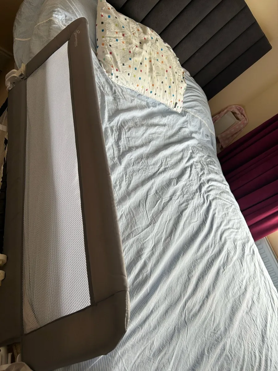 Bed Safety rail kids (folds down) - Image 1