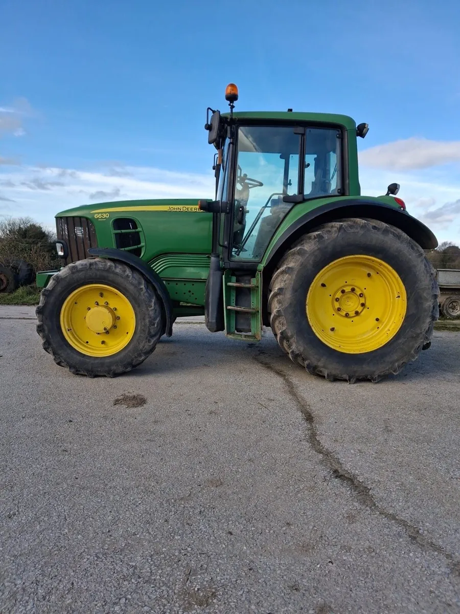 2010 JOHN DEERE 6630 PREMIUM - Image 2