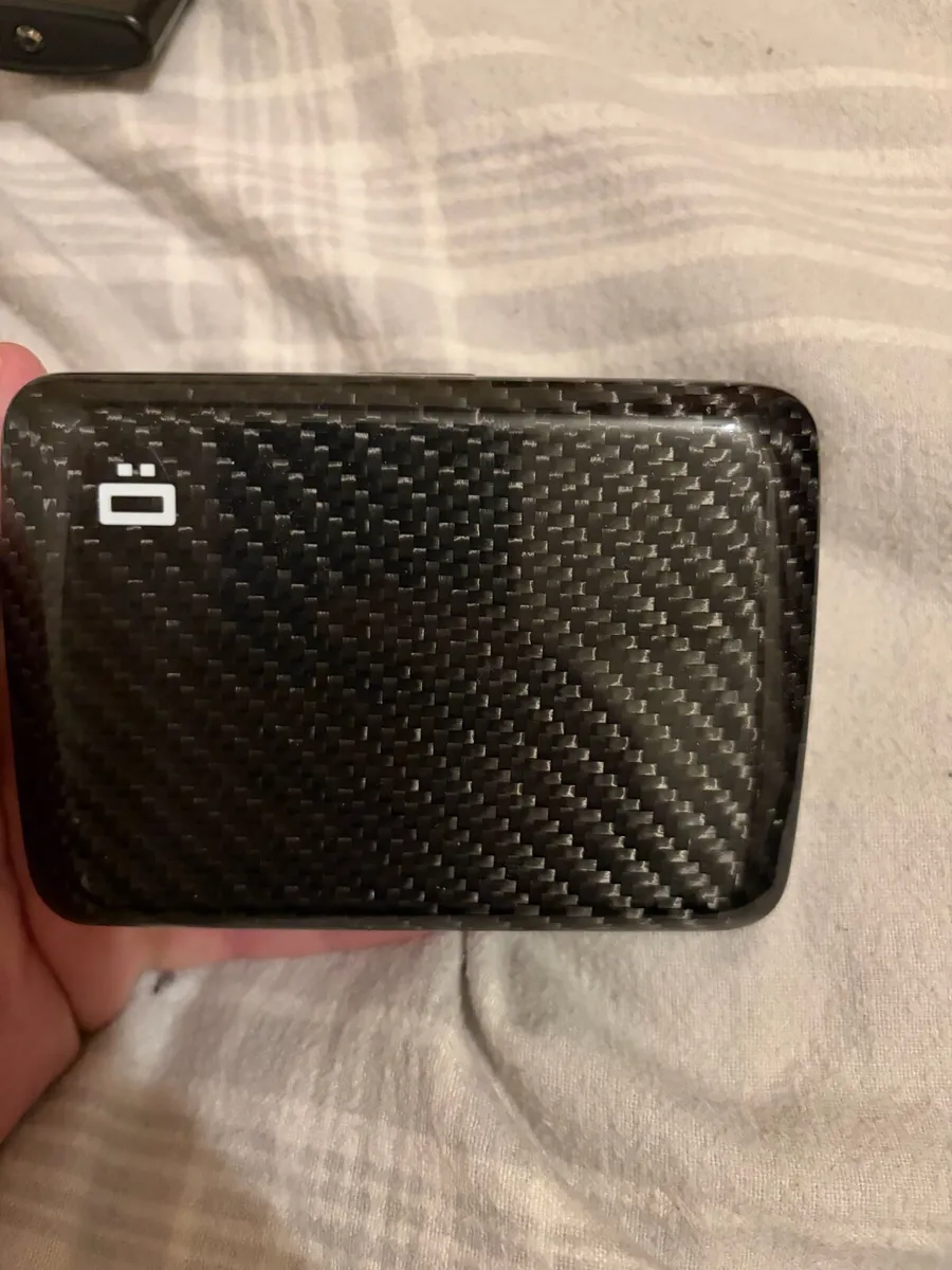 Ogon carbon fibre card case - Image 1