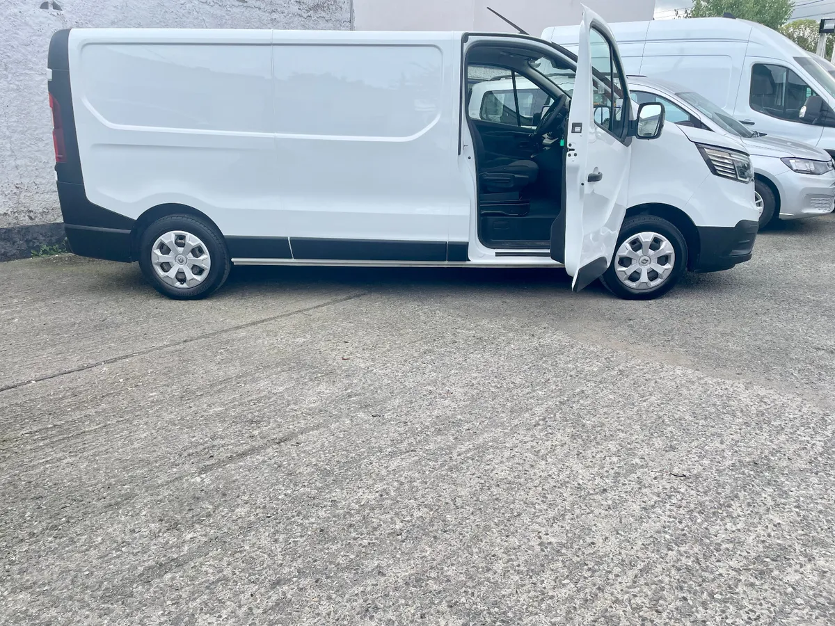 Renault Trafic LL30 Business 2.0DCI 130PS LWB,2023 - Image 3