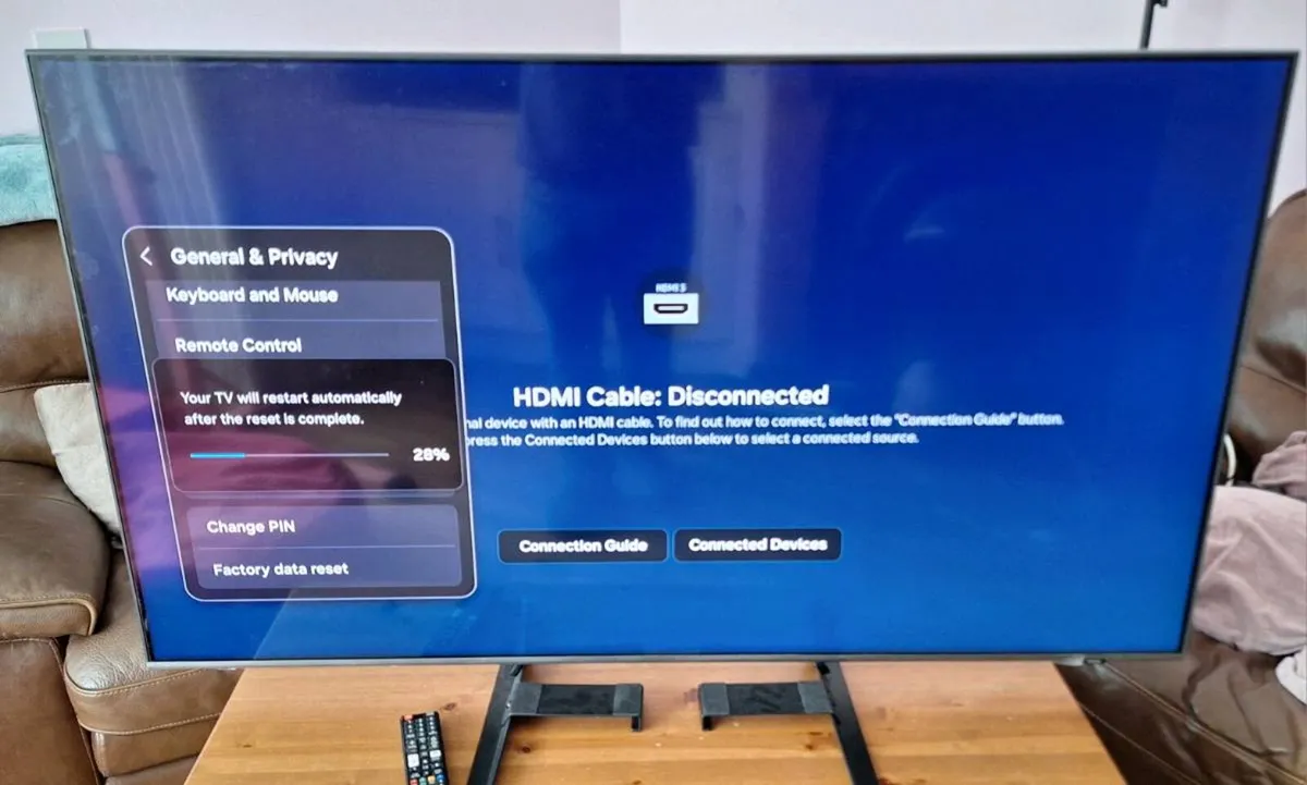 Samsung 55 inch tv - Image 2