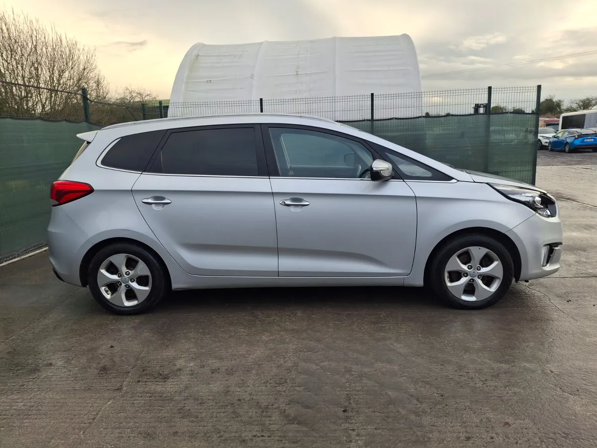 162 Kia Carens 7 seater 1.7 Diesel - Image 4