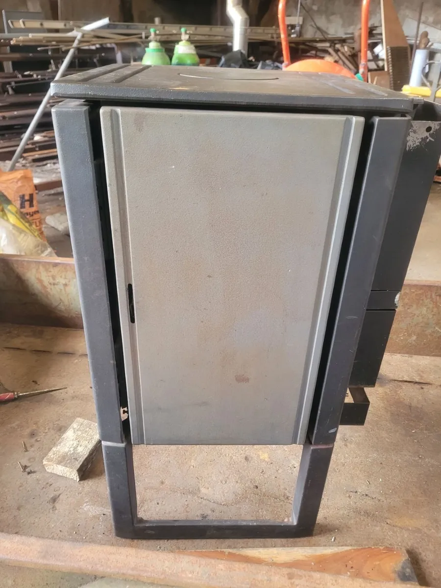 Stove - Image 4