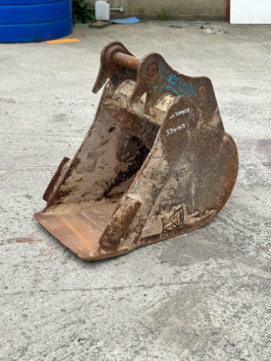 24” Rhinox 65mm more buckets in stock - Image 4