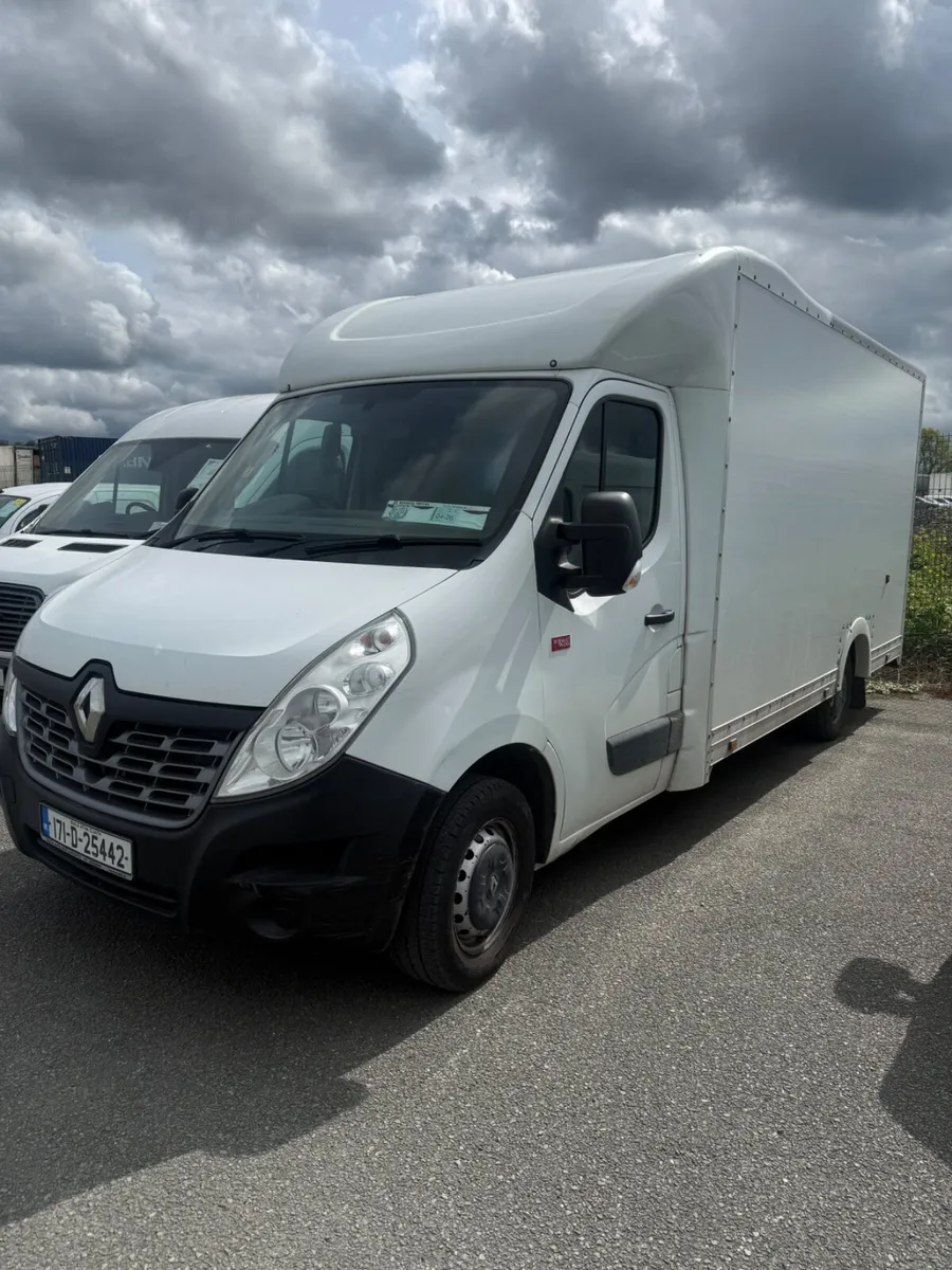 2017 Renault Master low loader Luton - Image 2