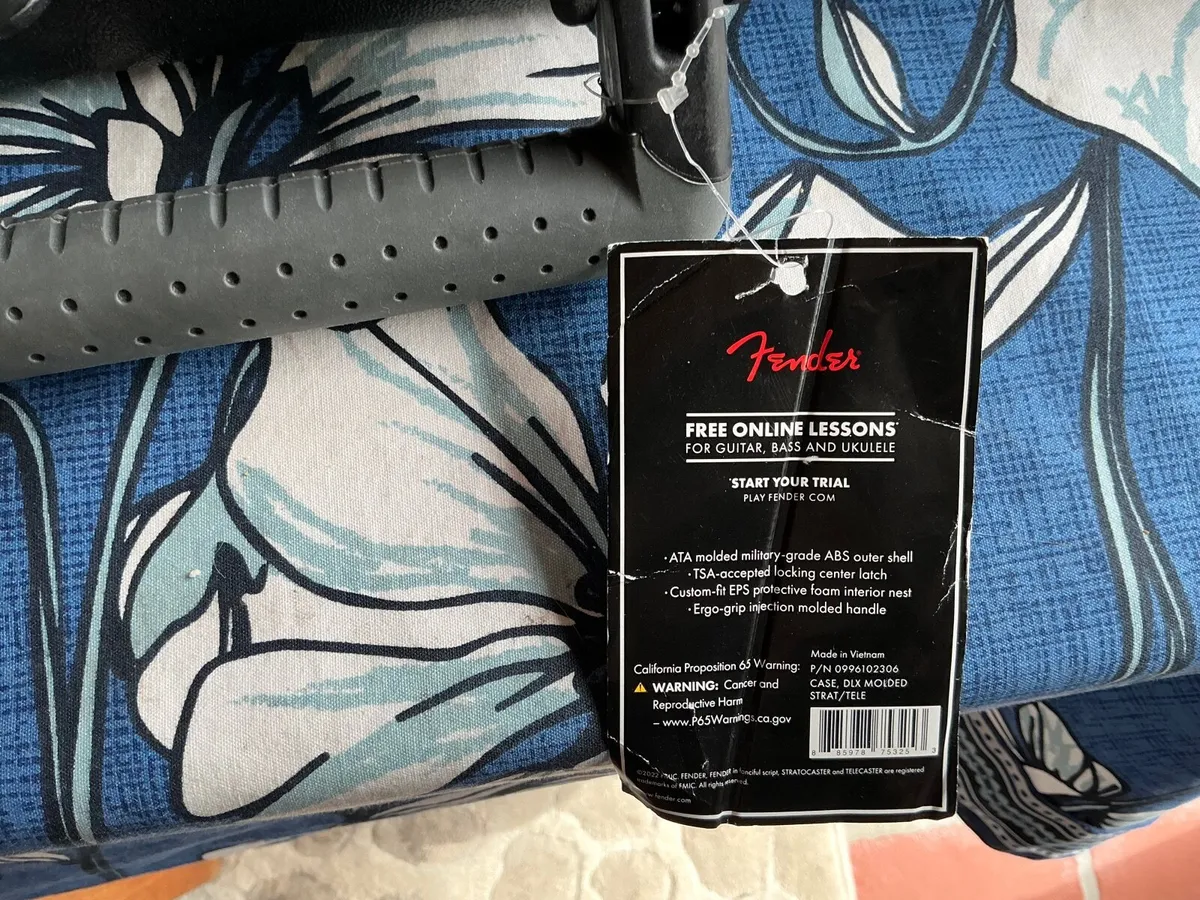 Fender deluxe Strat or Tele case - Image 3