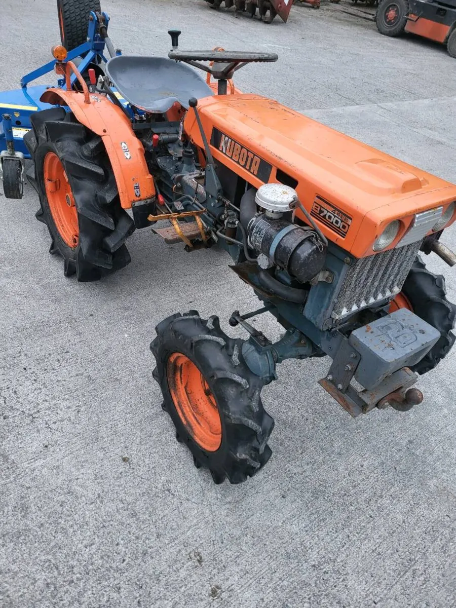 Kubota B7000 - Image 2