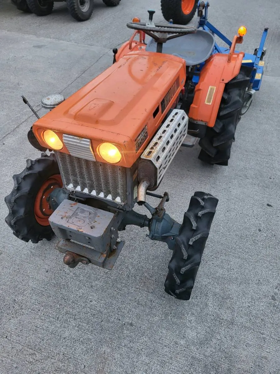 Kubota B7000 - Image 3